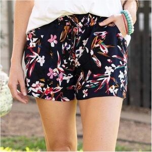 Grace & Lace Floral Shorts